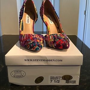 Madden Galactik Fancy Stiletto Heels. Fabric with Sparkly Rhinestones size 7.5